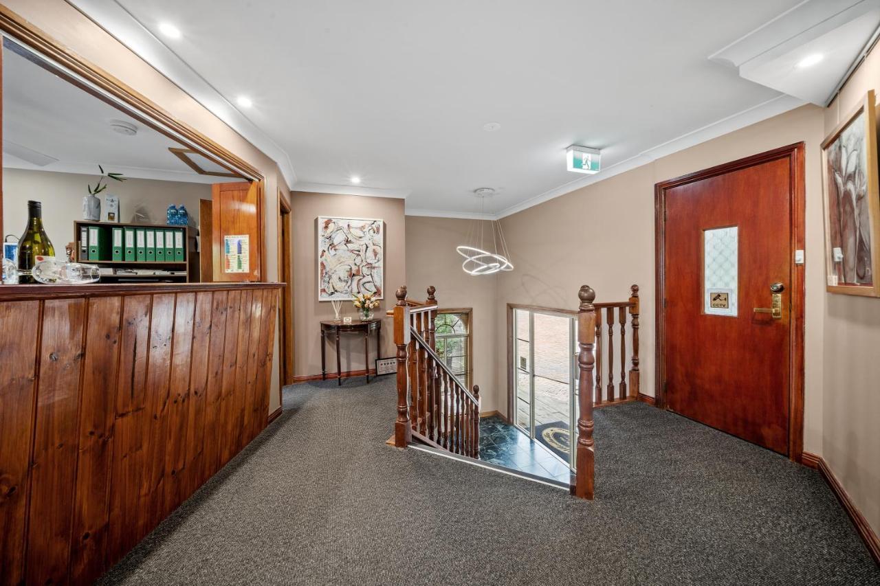 Oasis Inn Ulladulla - Welcoming Guests 18 Years And Older Bagian luar foto