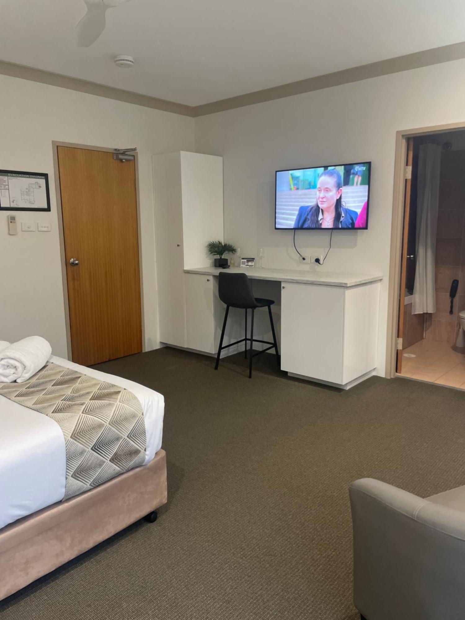 Oasis Inn Ulladulla - Welcoming Guests 18 Years And Older Bagian luar foto
