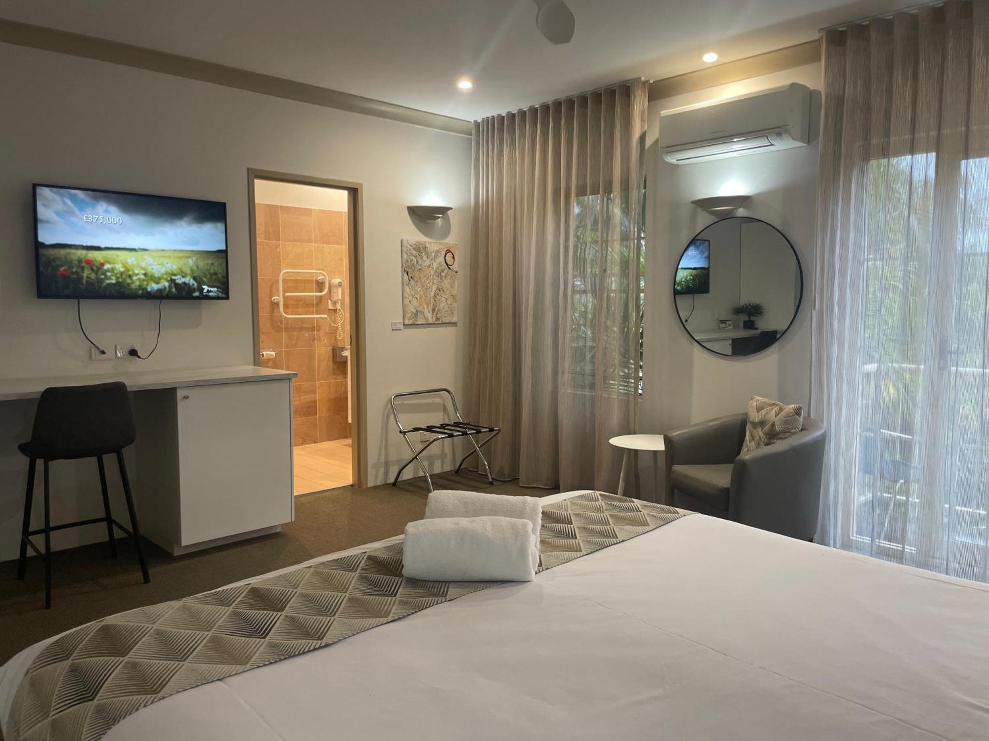 Oasis Inn Ulladulla - Welcoming Guests 18 Years And Older Bagian luar foto