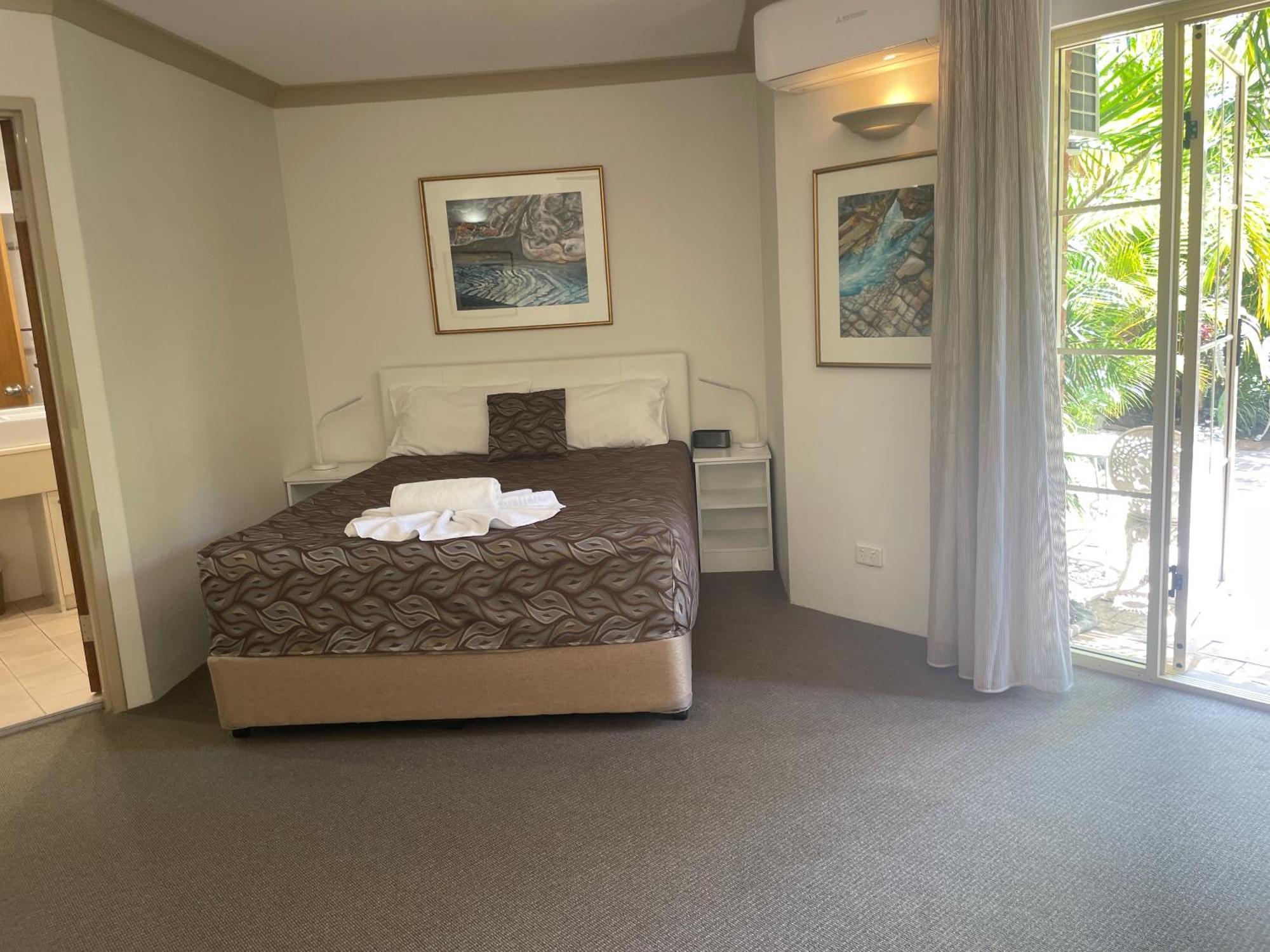 Oasis Inn Ulladulla - Welcoming Guests 18 Years And Older Bagian luar foto