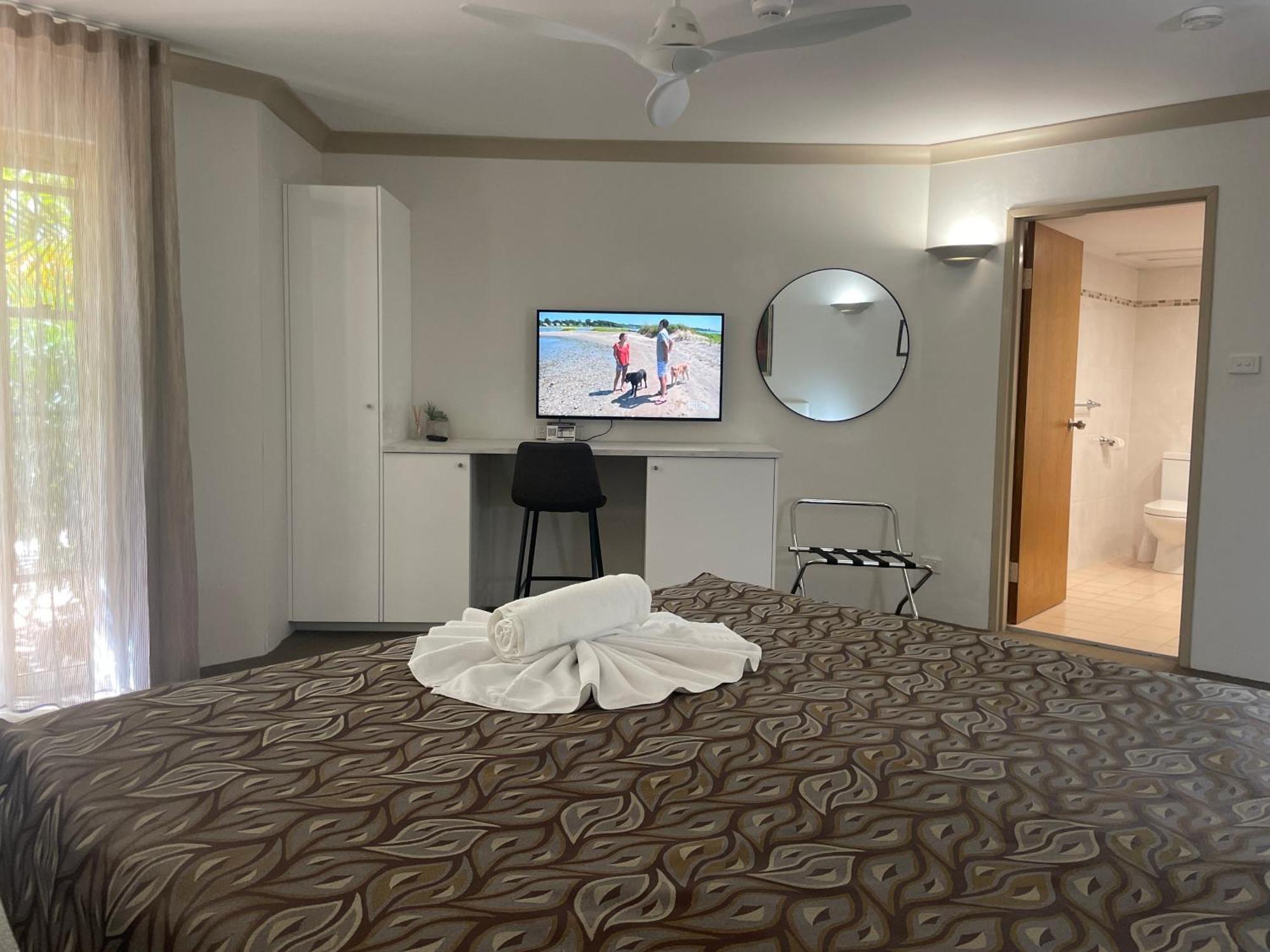 Oasis Inn Ulladulla - Welcoming Guests 18 Years And Older Bagian luar foto
