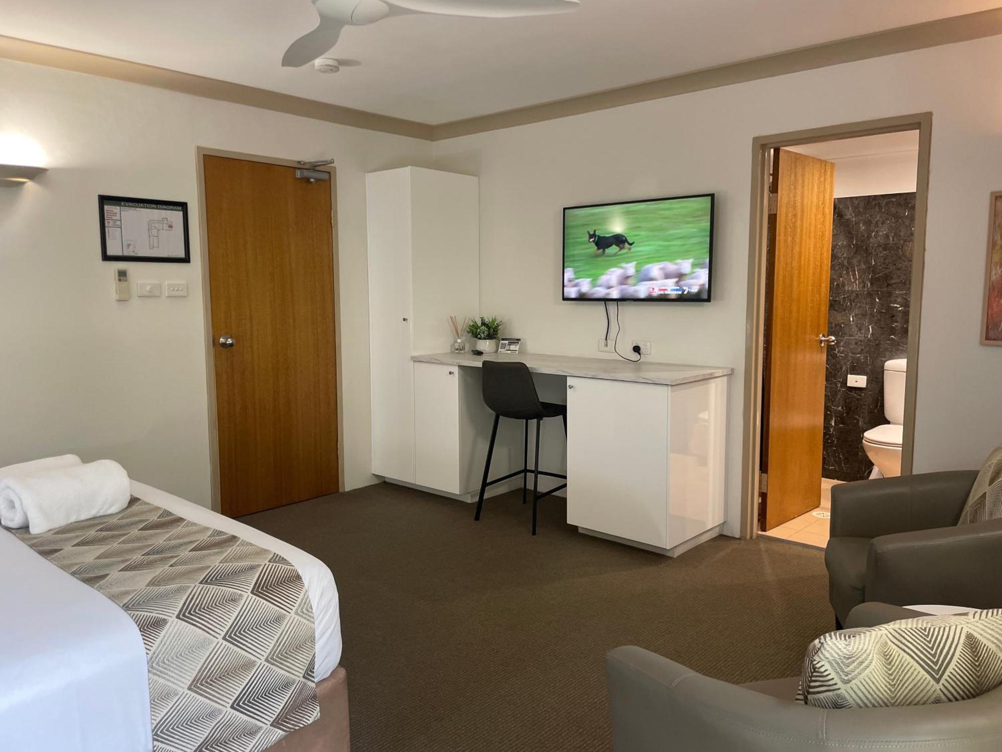 Oasis Inn Ulladulla - Welcoming Guests 18 Years And Older Bagian luar foto