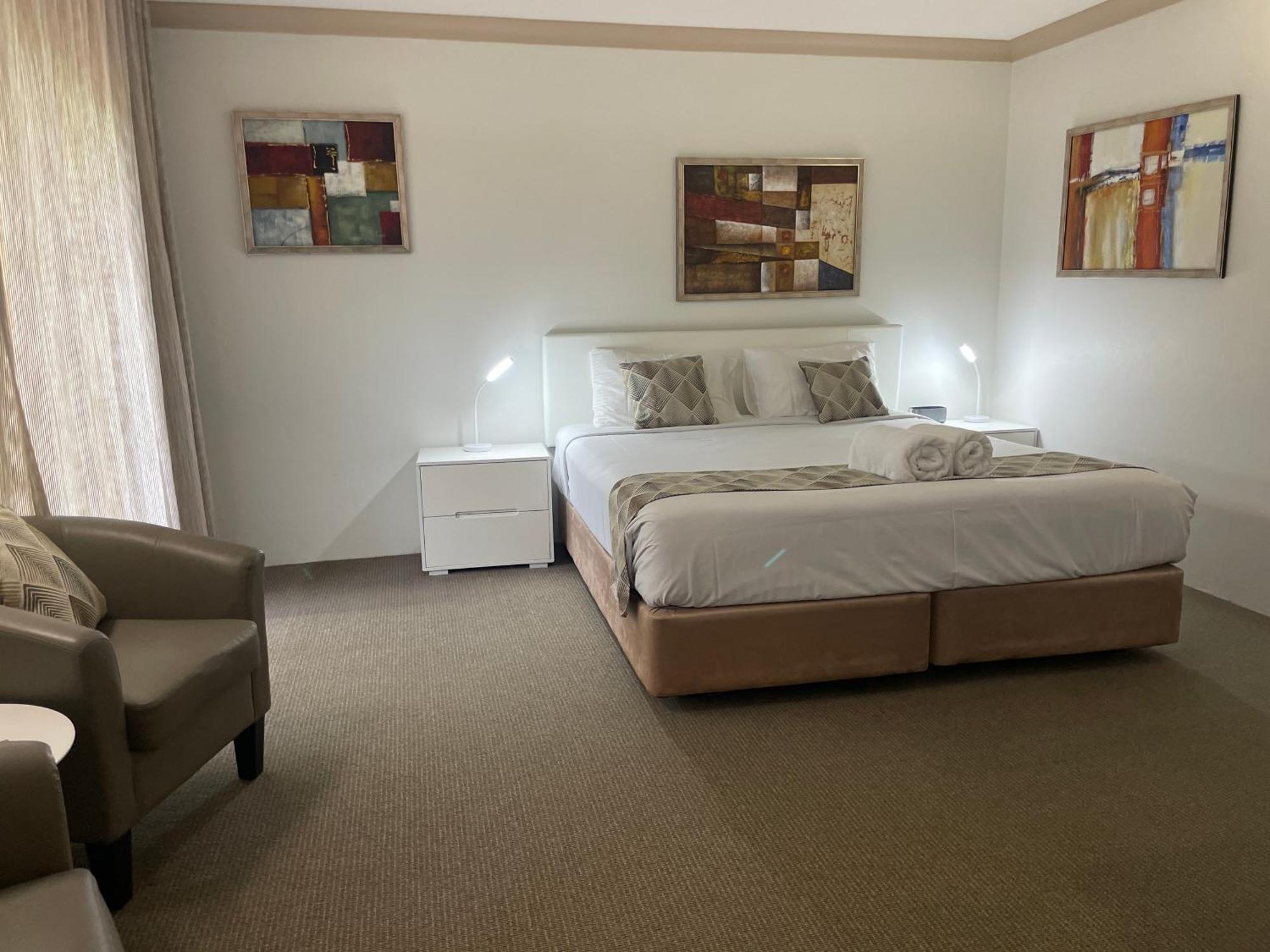 Oasis Inn Ulladulla - Welcoming Guests 18 Years And Older Bagian luar foto