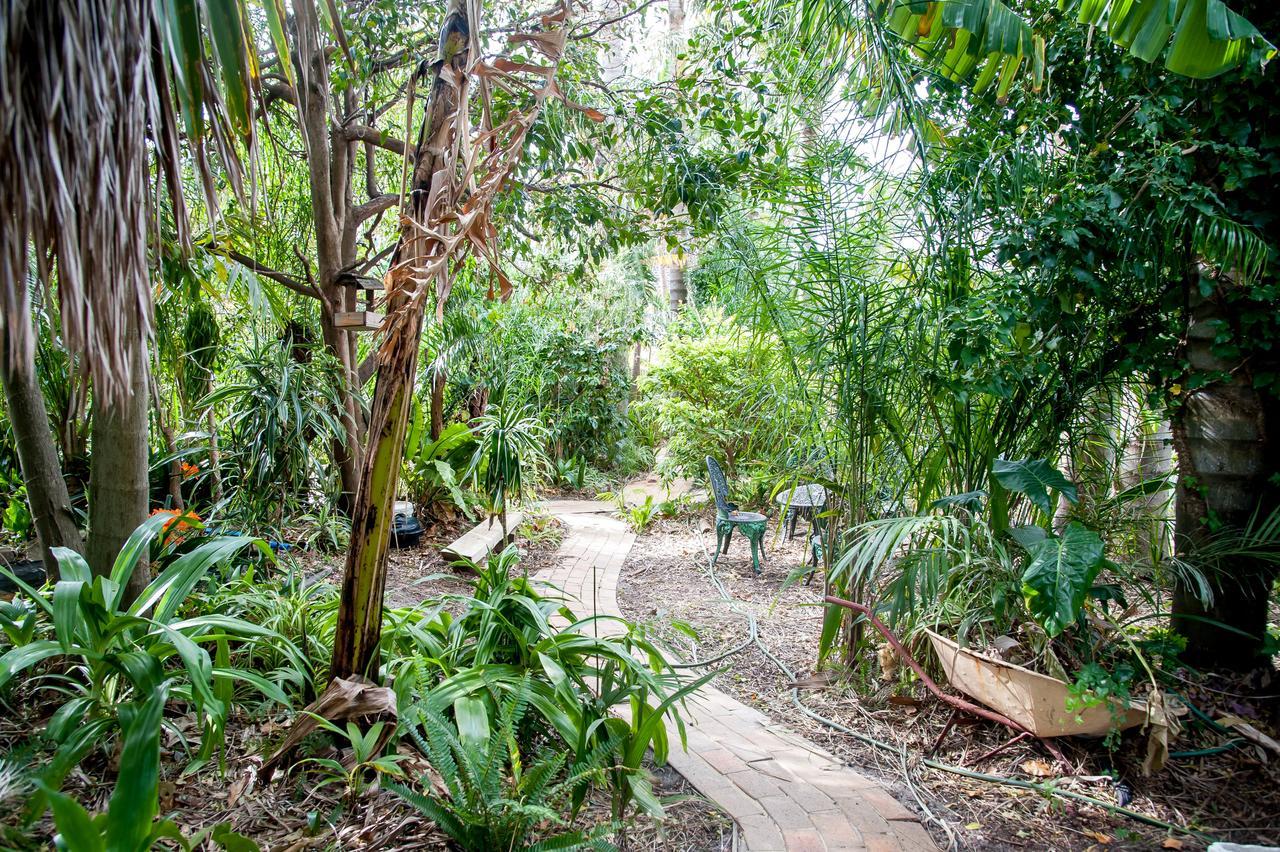 Oasis Inn Ulladulla - Welcoming Guests 18 Years And Older Bagian luar foto
