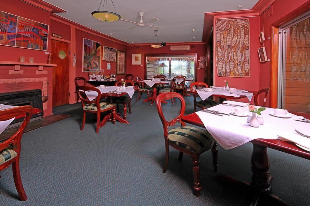 Oasis Inn Ulladulla - Welcoming Guests 18 Years And Older Bagian luar foto